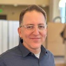 A headshot of Meir Rinde